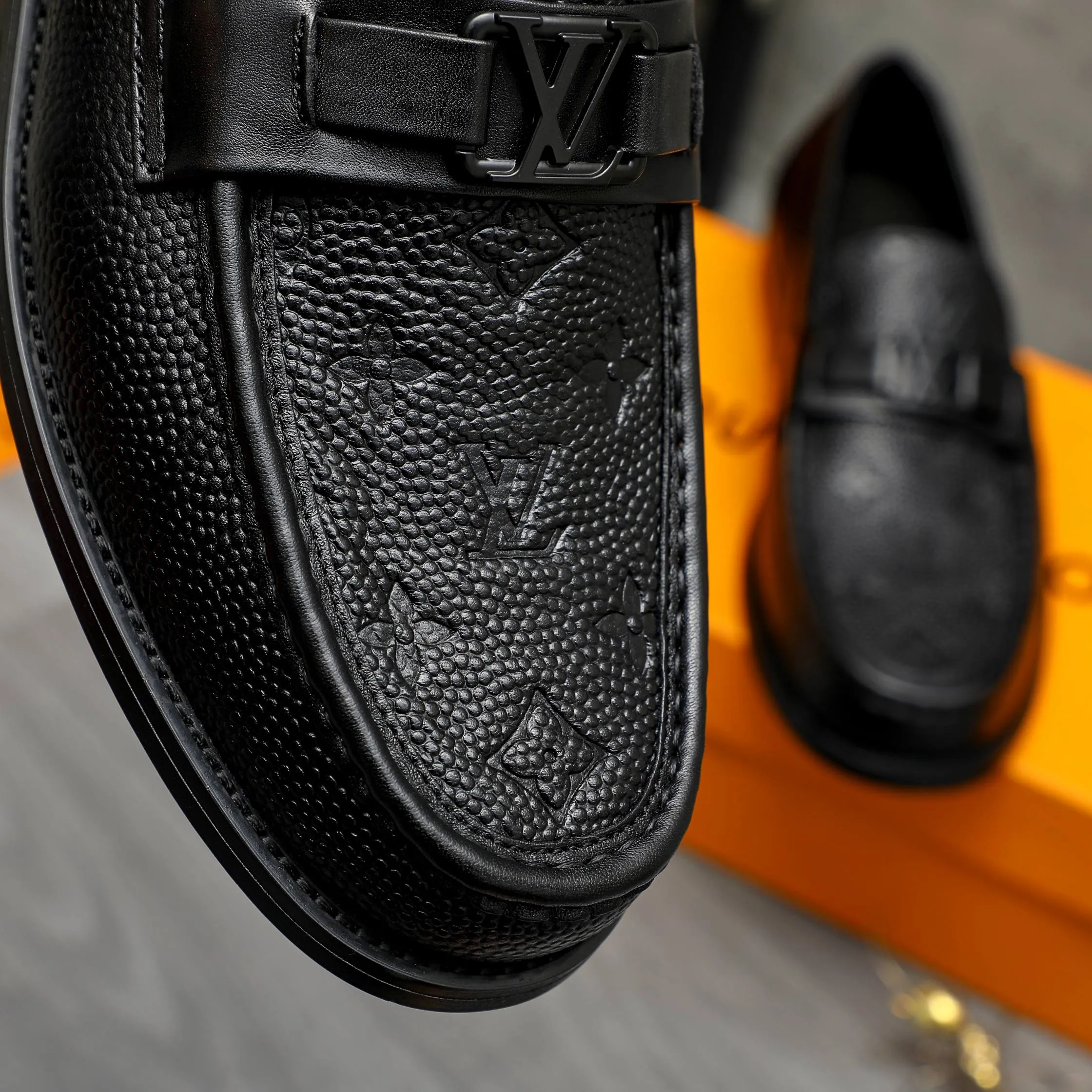 Men's shoes 💰420 Product trademark: LV "Louis Vuitton" business slip-on leather shoes Regular size: 38-45 (45 is custom-made and non-returnable) Product materials: Selected grain embossed cowhide upper, cowhide lining, original outsole